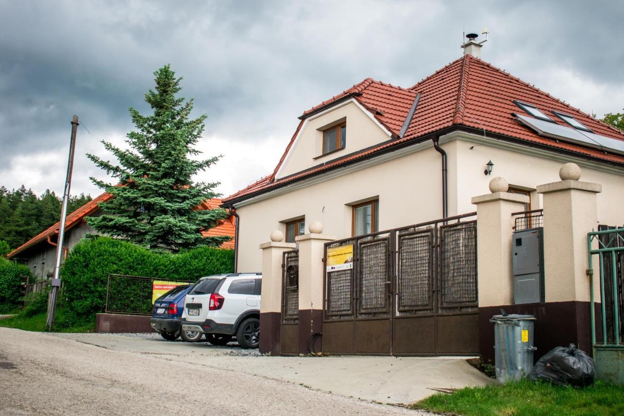 Ubytovanie V Sukromi Samuel Myjava Bagian luar foto